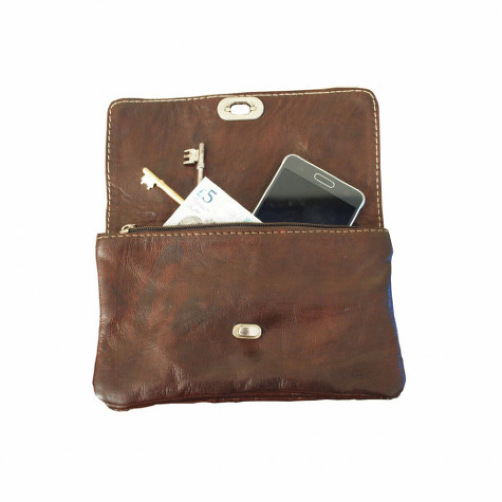 Soft Leather Shoulder Bag With Clasp in Tan Berber Leather
